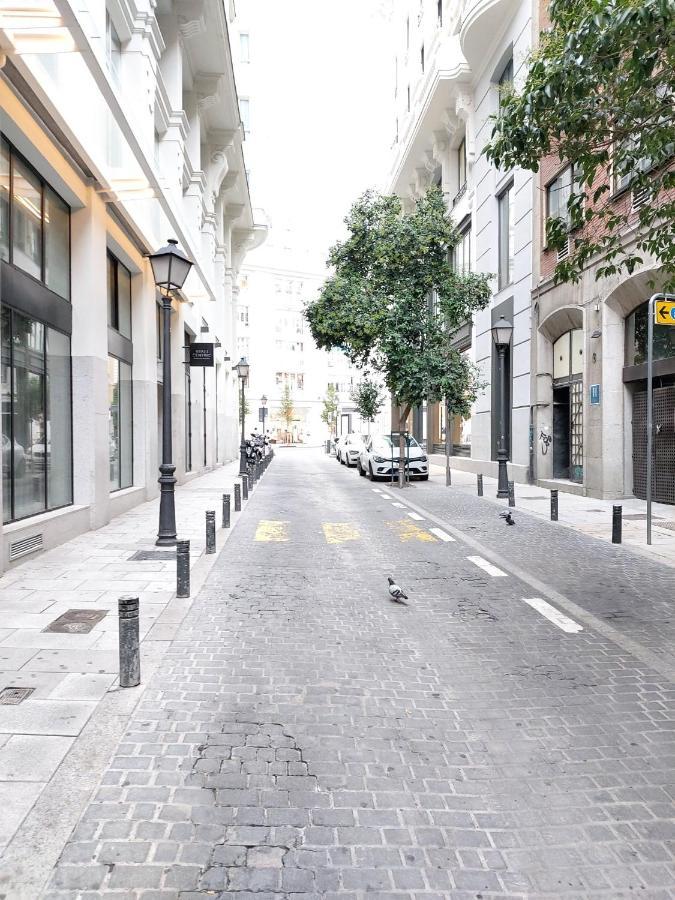 Apartamento Nuevo Y Reformado Al Lado De La Gran Via Madrilena Exterior photo